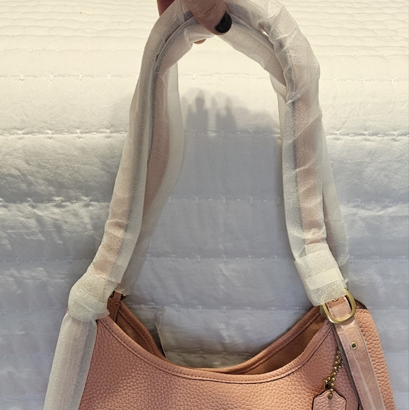 Coach - Picture 1 of 3